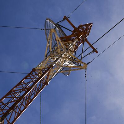 Wireless Communication Galvanized Guyed Wire Tower Wind Resistant For 5G Signal Transmission