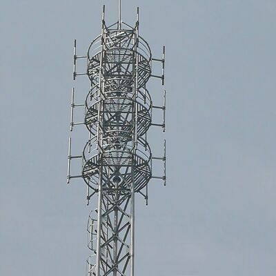 3 Leg Tubular Anti-Corrosion 304 Stainless Steel Communication Tower For Chemical Plant Area